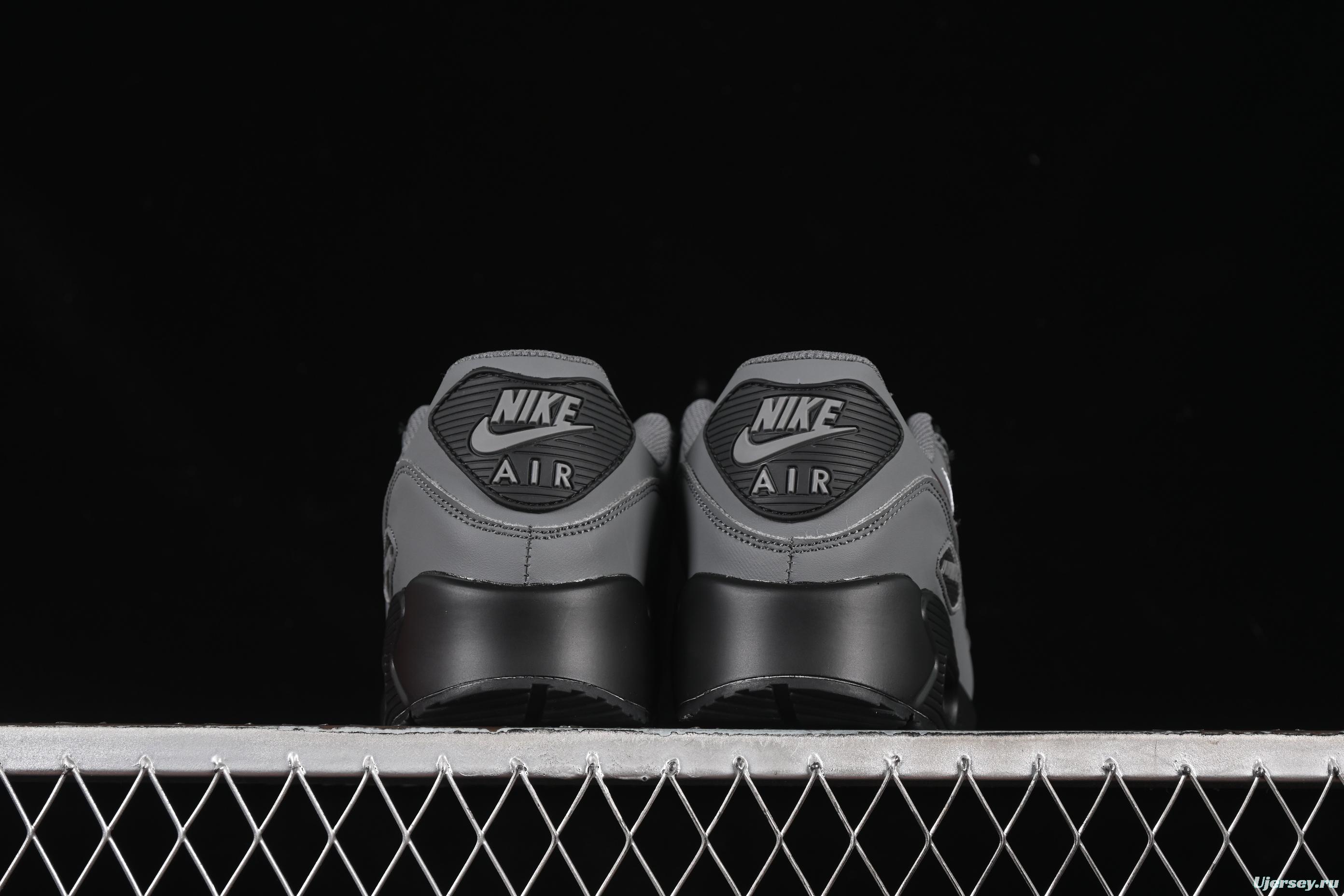 Nike Air Max 90 Retro Running Shoes with Visible Air Cushion - FN7810-001