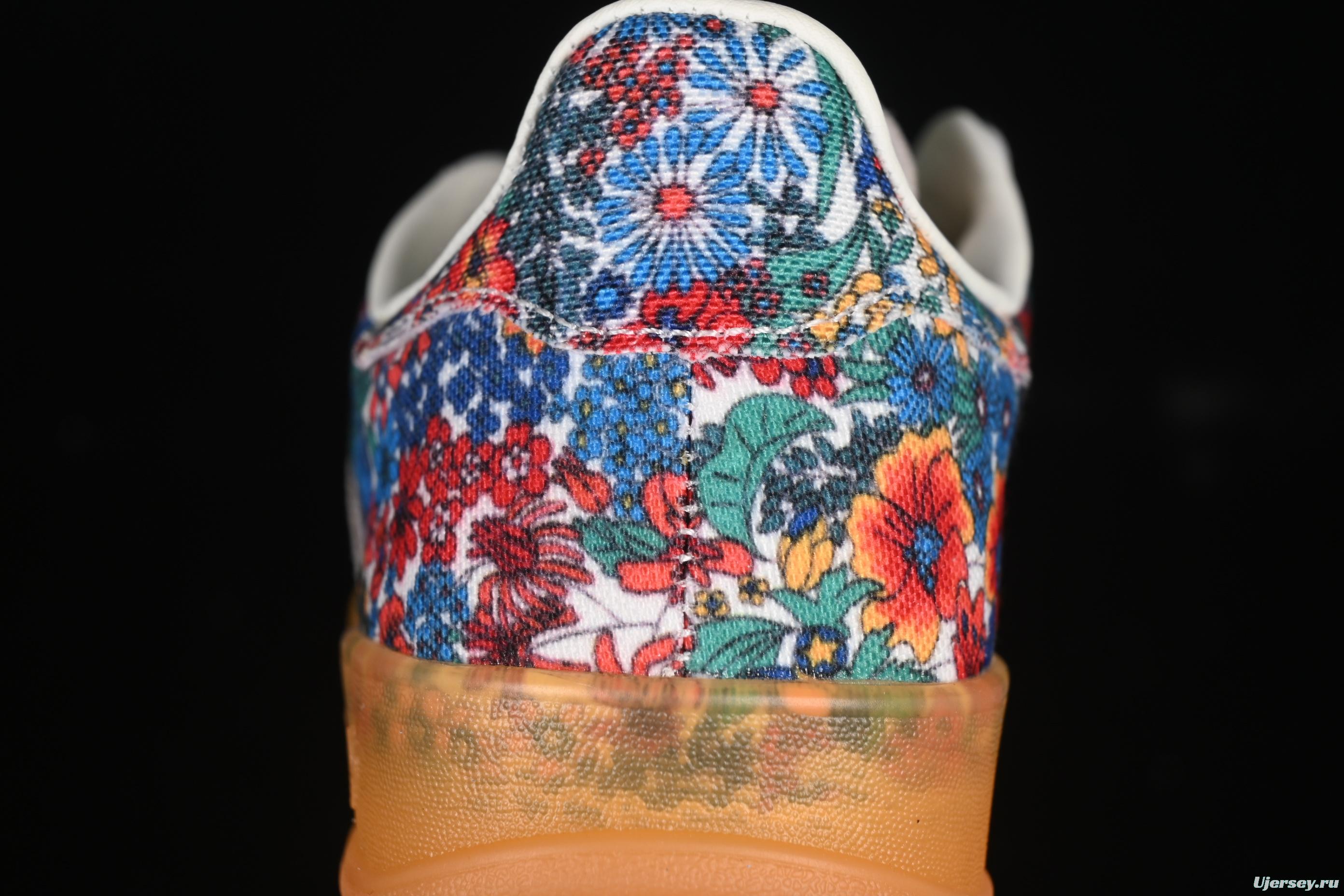 Adidas Originals Gazelle Indoor Retro Casual Sneakers with Anti-Slip and Durable Design - JP5309