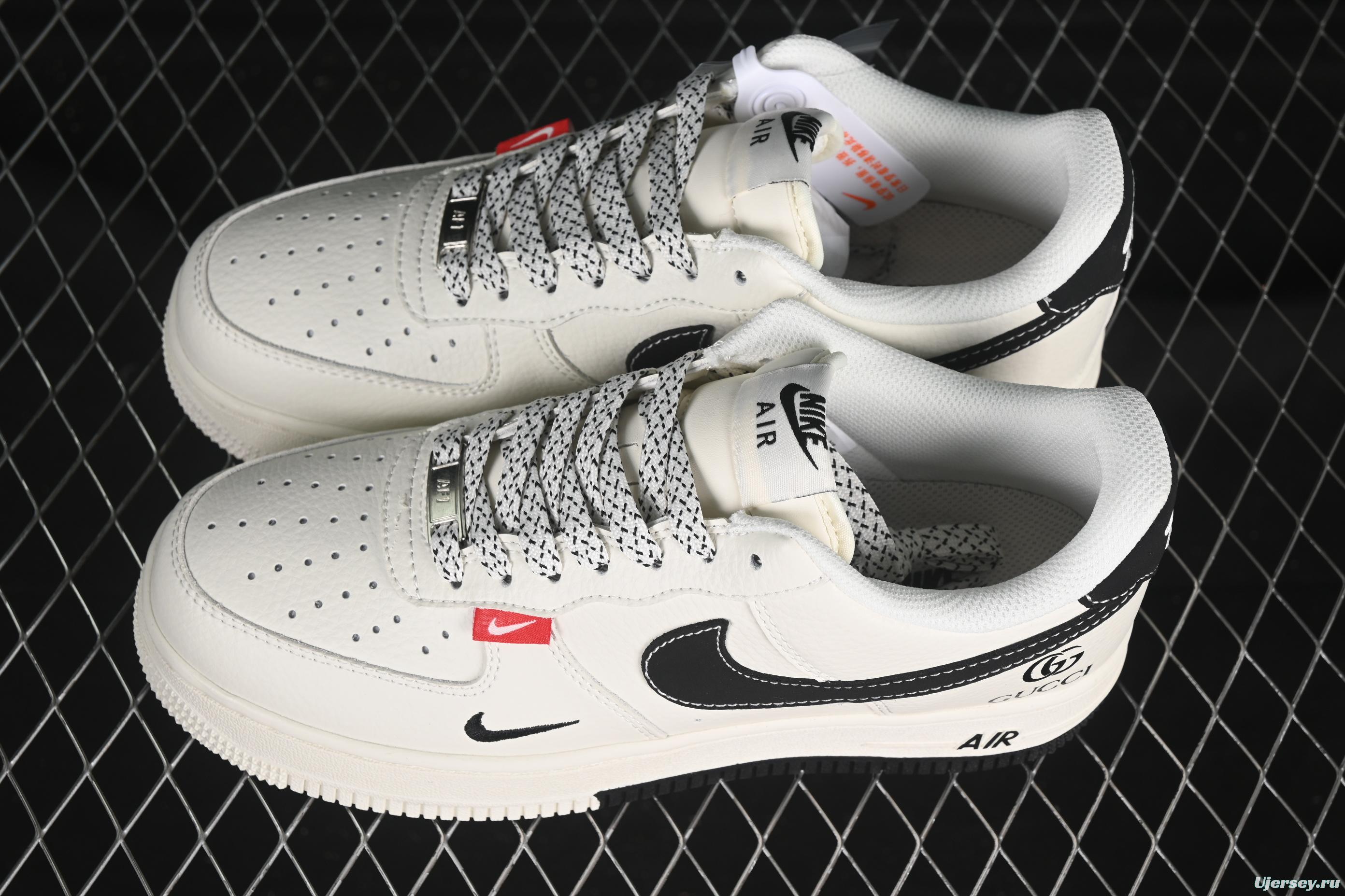 Nike Air Force 1'07 Low Gucci Collaboration Dual-Tone Mini Swoosh Casual Sneakers - CS5288-009