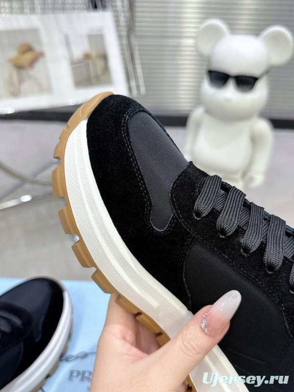 2025 Unisex Prada Black Leather Suede Sneakers KFY00310