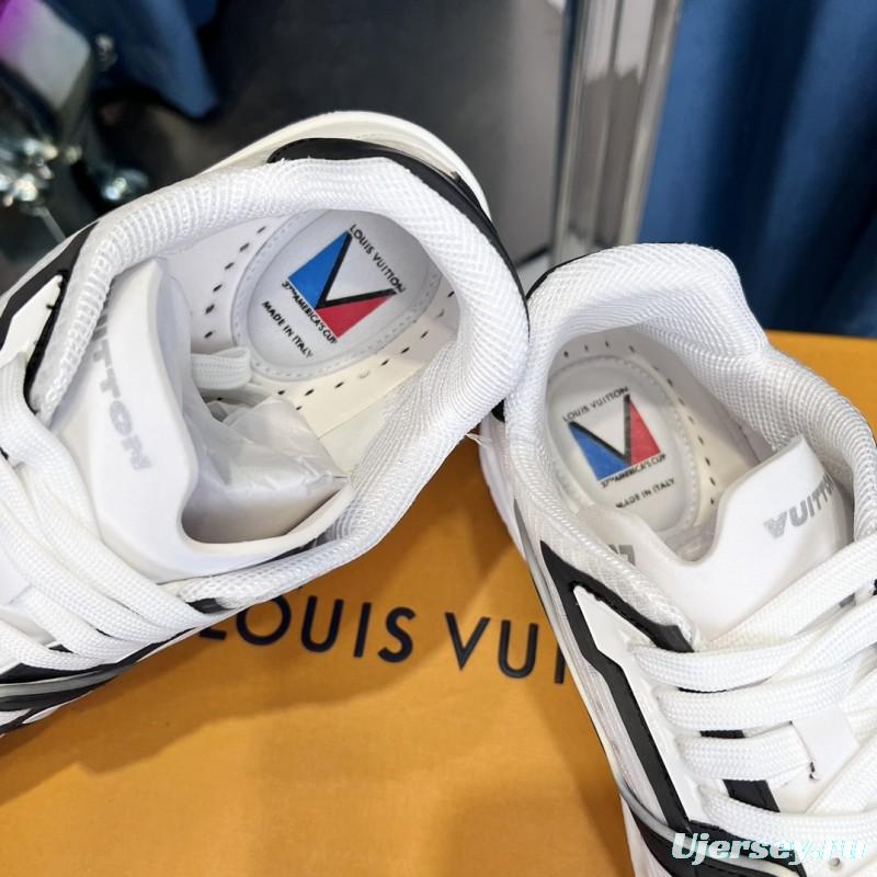 2025 Unisex Louis Vuitton White Black Calf Leather Sneakers LV Trainer