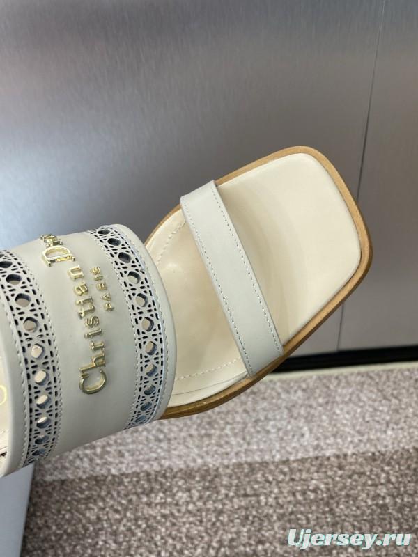 2025 Women Dior Beige Leather Slippers KFY00310