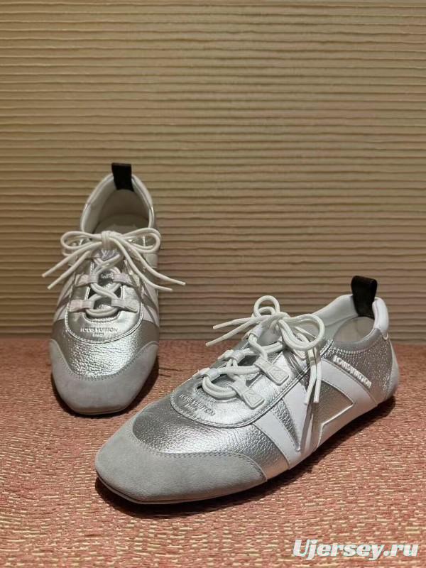 2025 Unisex Louis Vuitton White Silver Leather Sneakers LY00340