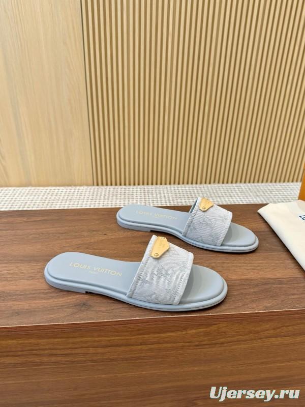 2025 Women Louis Vuitton Light Grey Canvas Slippers LY00200