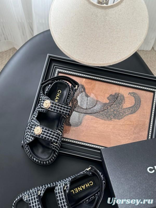 2025 Women Chanel Black Leather Sandals LY00320