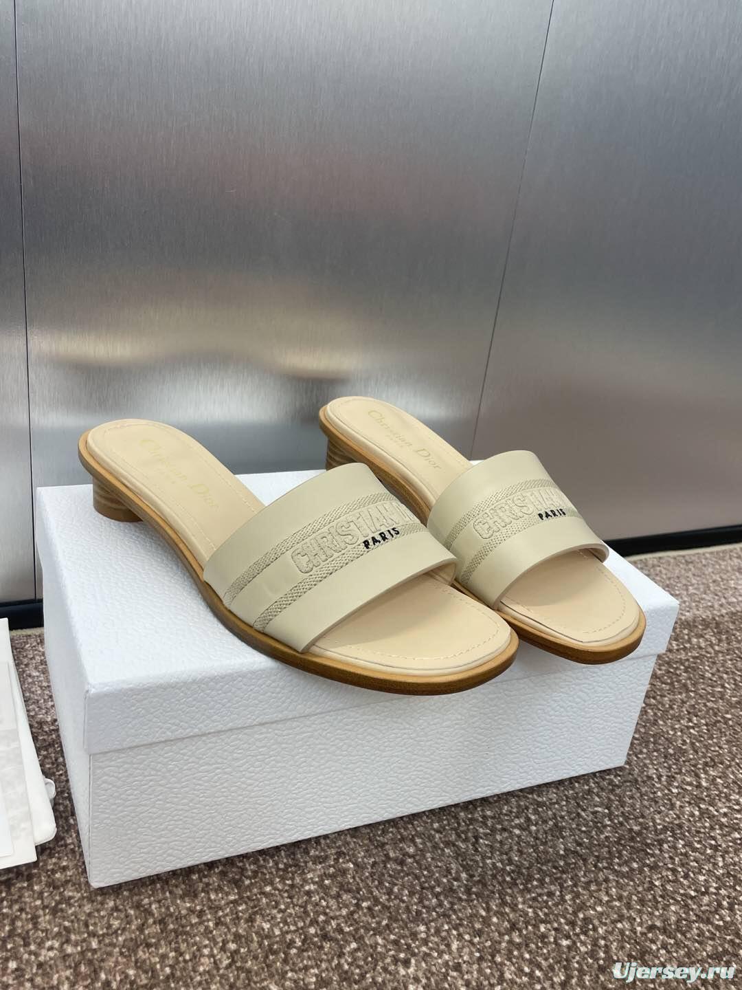 2025 Women Dior Beige Leather Slippers Embroidered KFY00300