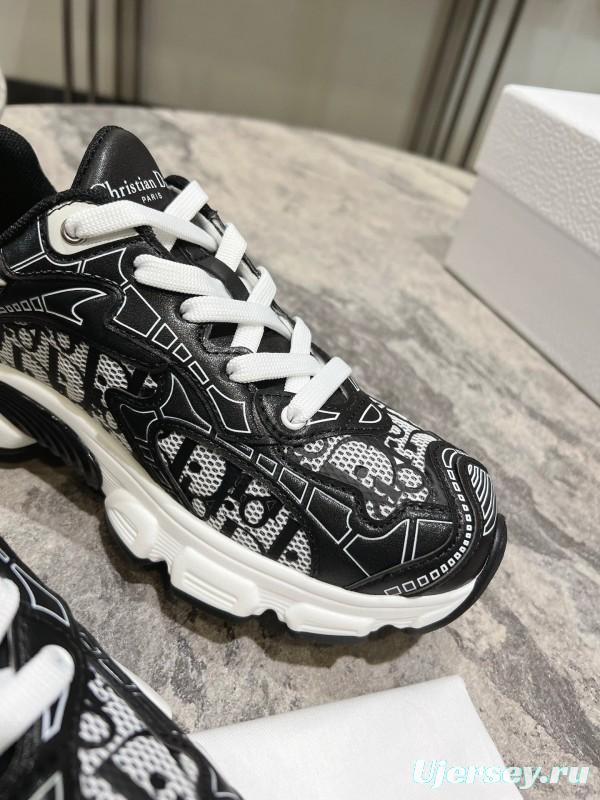 2025 Women Dior Black White Textile Casual Sneakers KFY00370