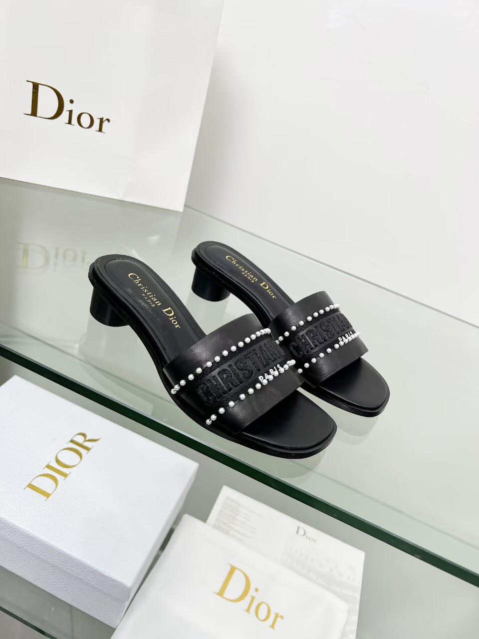 2025 Women Dior Black Leather Mules Pearl LY00210