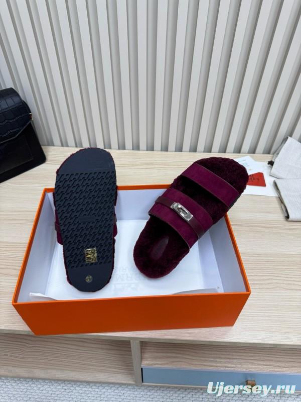 2024 Slippers Hermès Burgundy Shearling Sandals 