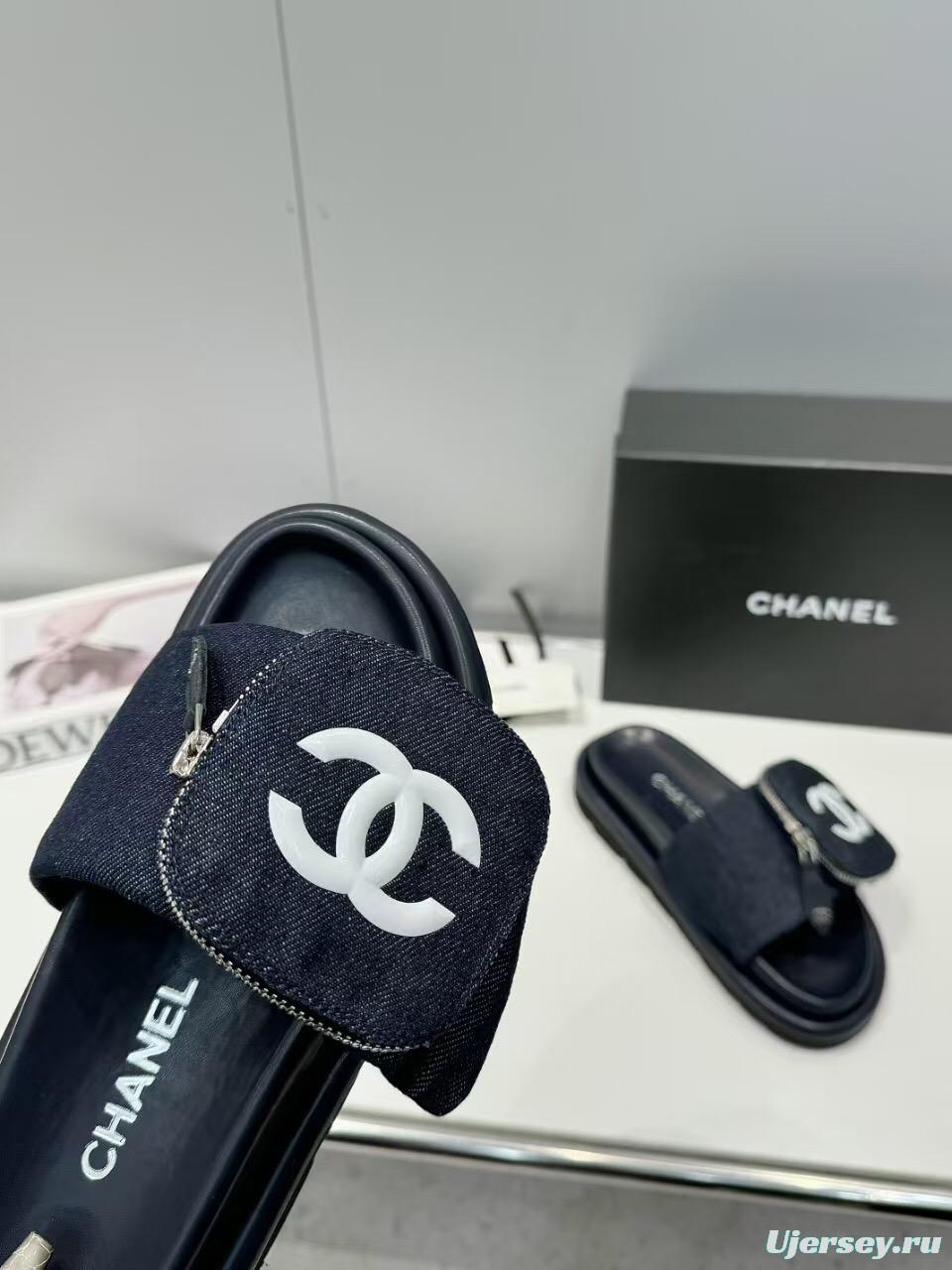 2025 Slippers Chanel Black Fabric Slippers