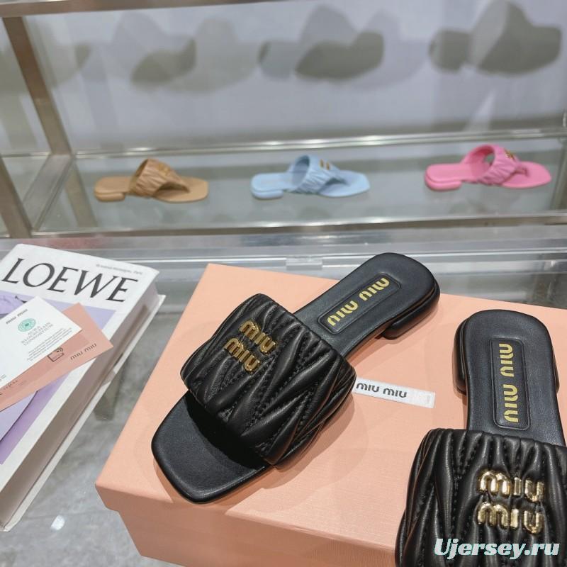 2025 Miumiu Black Leather Slippers KFY00240