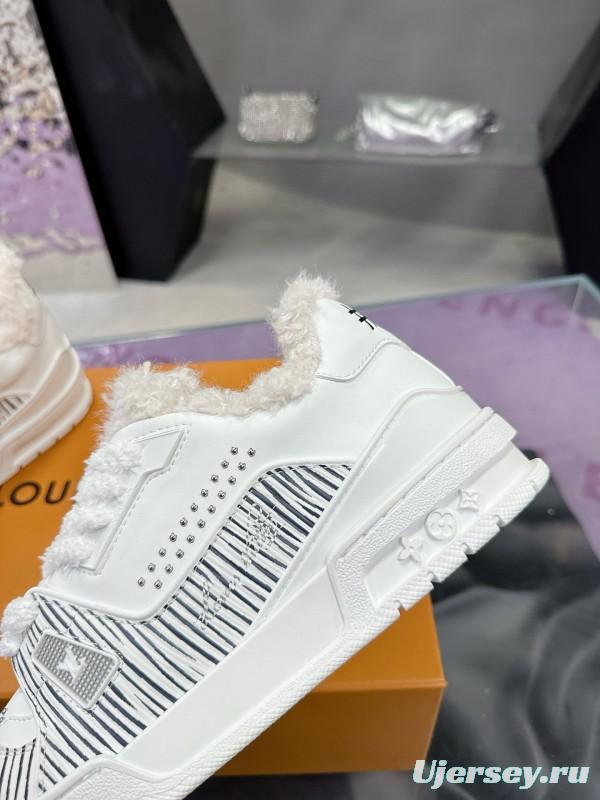 2024 Unisex Louis Vuitton White Leather Plimsolls Monogram MJ00530