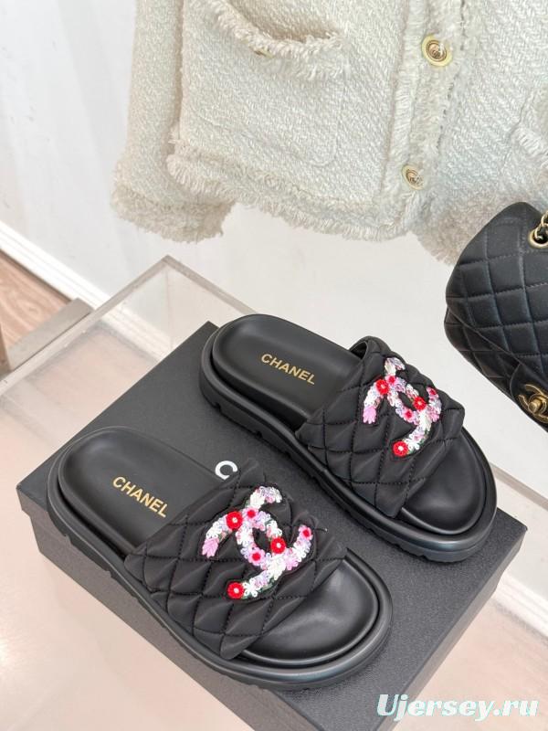 2025 Slippers Chanel Black Silk Women Slippers Embroidered KFY00260