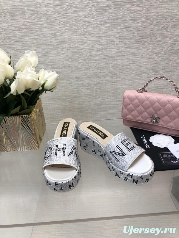 2025 Slippers Chanel White Silk Platform Crystal LY00320