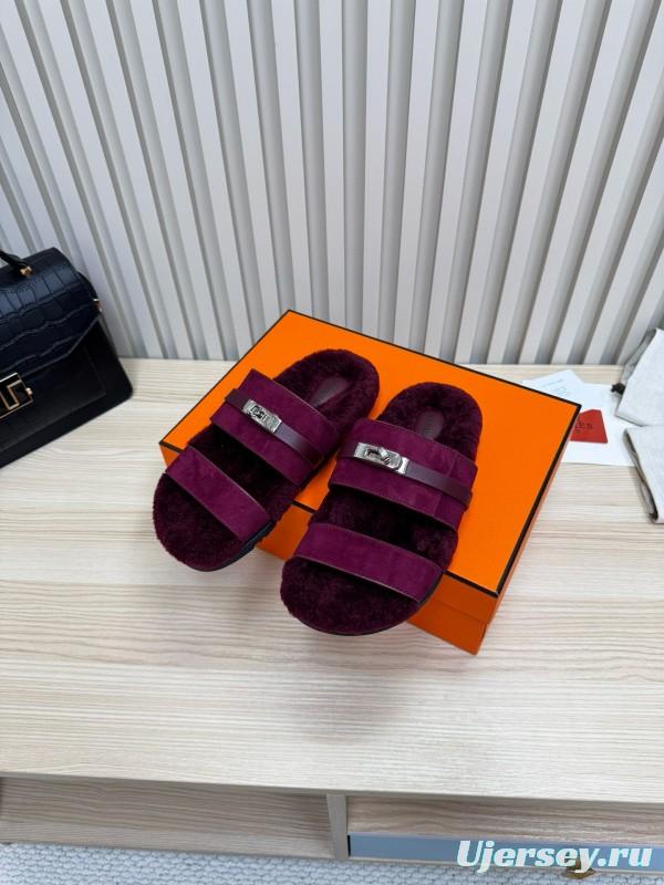 2024 Slippers Hermès Burgundy Shearling Sandals 