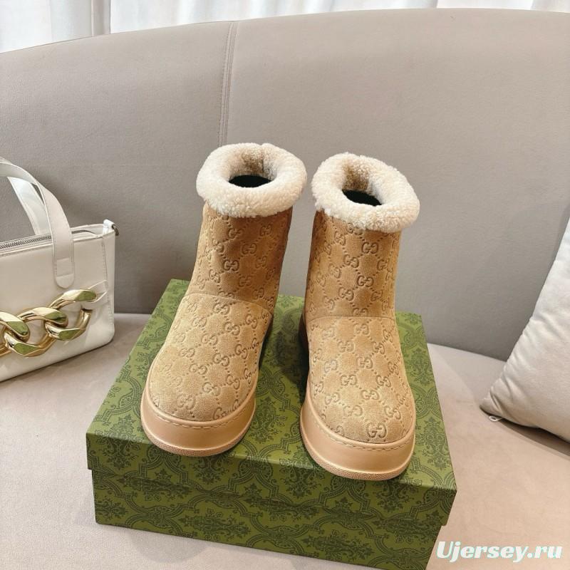 2024 Women Gucci beige suede snow boots with shearling lining MJ00350