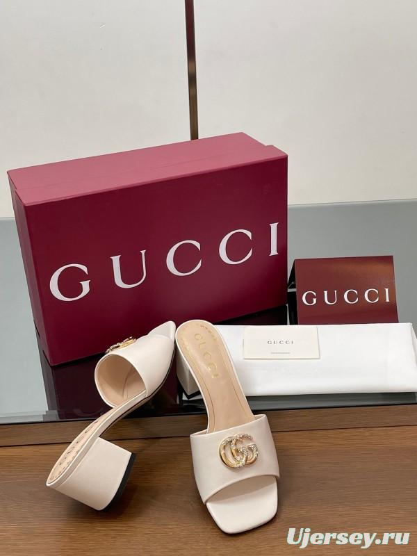 2025 Women Gucci Beige Leather Block Heel Sandals GG Crystal Buckle LY00280