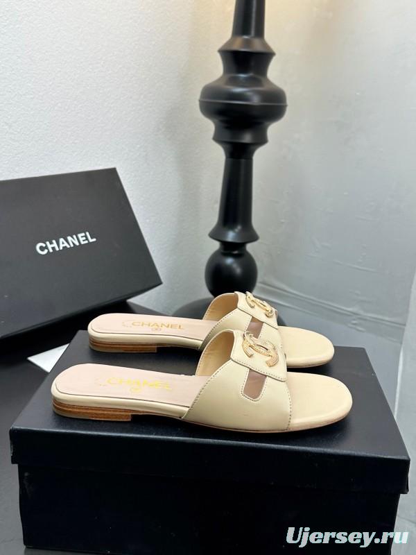 2025 Slippers Chanel Beige Leather Slippers