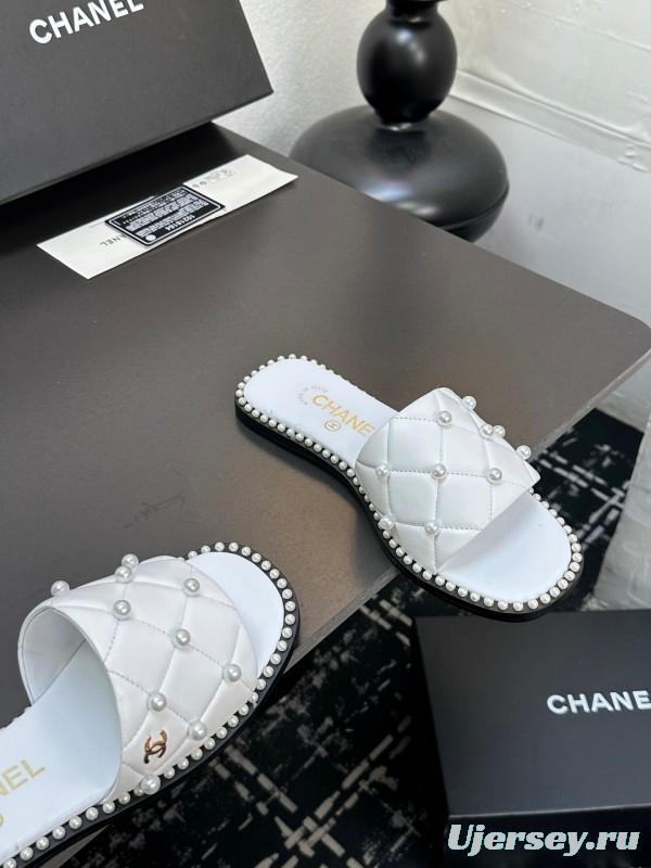 2025 CHANEL White Leather Slippers