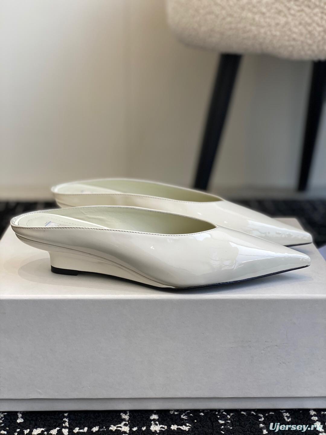 2025 Women Toteme White Patent Leather Mule Shoes