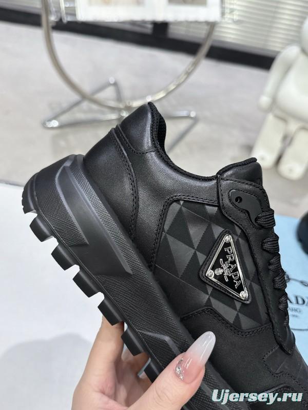 2025 Unisex Prada Black Leather Sneakers KFY00310