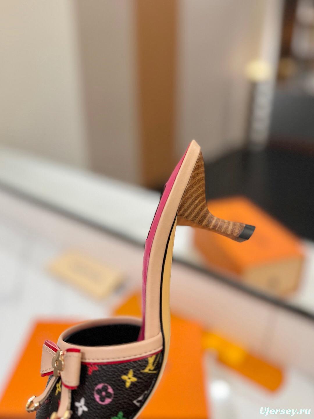 2025 Women Louis Vuitton Brown Pink Leather Sandals KFY00310