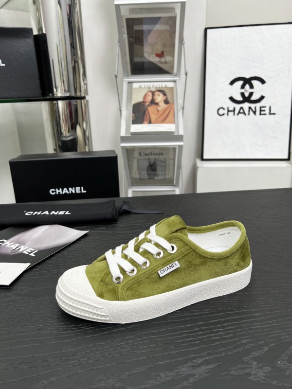 2025 Women Chanel Green Suede Casual Sneakers LY00230
