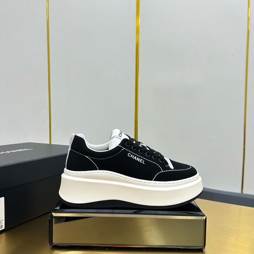 2025 Women Chanel Black White Leather Sneakers