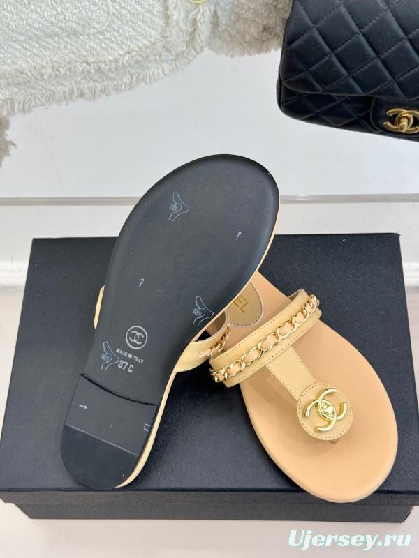 2025 Women Chanel Beige Lambskin Chain Toe Post Sandals KFY00250