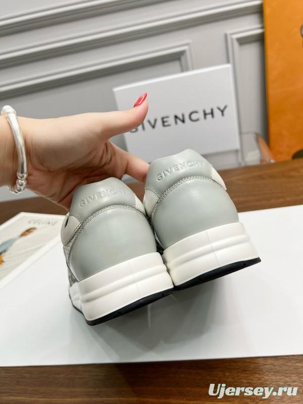 2024 Unisex Givenchy White Black Silk Calfskin Lacquered Low Top Sneakers MJ00380