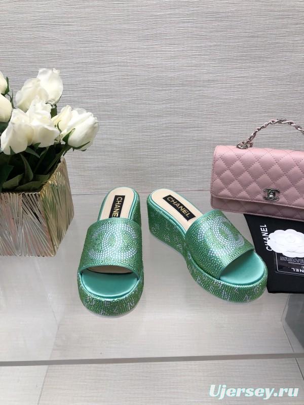2025 Women Chanel Green Leather Slippers