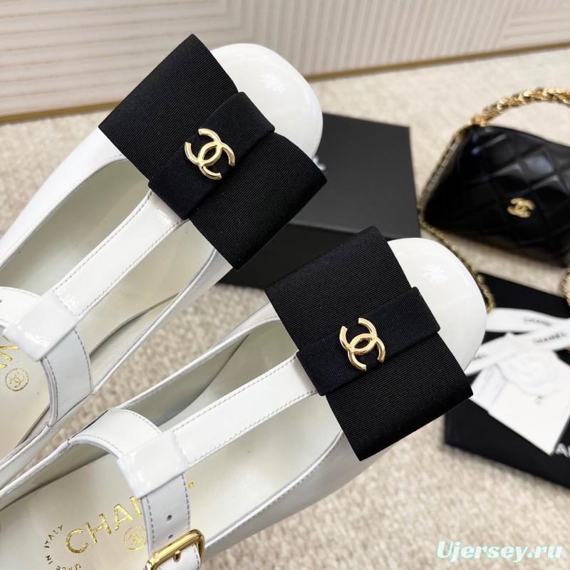 2025 Women Chanel White Black Leather Mary Jane Bow KFY00310