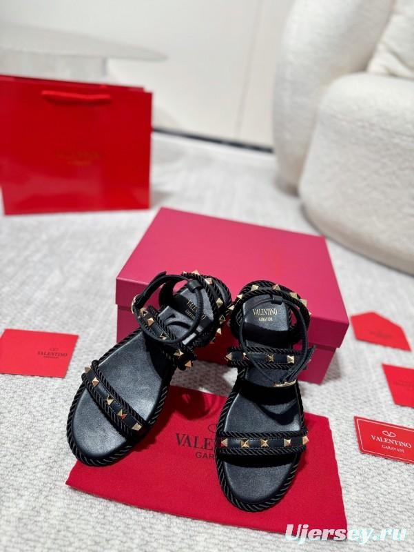 2025 Women Valentino Black Leather Sandals Studded LY00250