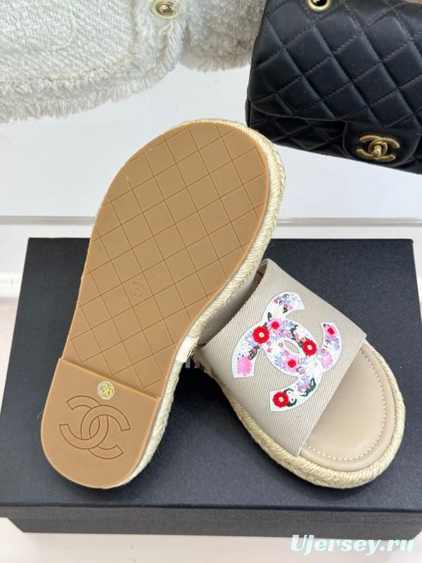2025 Slippers Chanel Beige Floral Embroidery Espadrille KFY00230