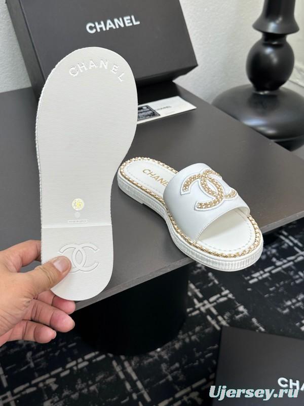 2025 Slippers CHANEL White Leather Woven Chain CC Logo LY00320