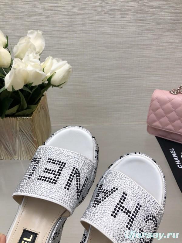 2025 Slippers Chanel White Silk Platform Crystal LY00320