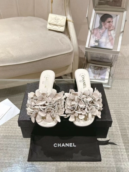 2025 Women Chanel Beige Leather Mules Floral B2032-2
