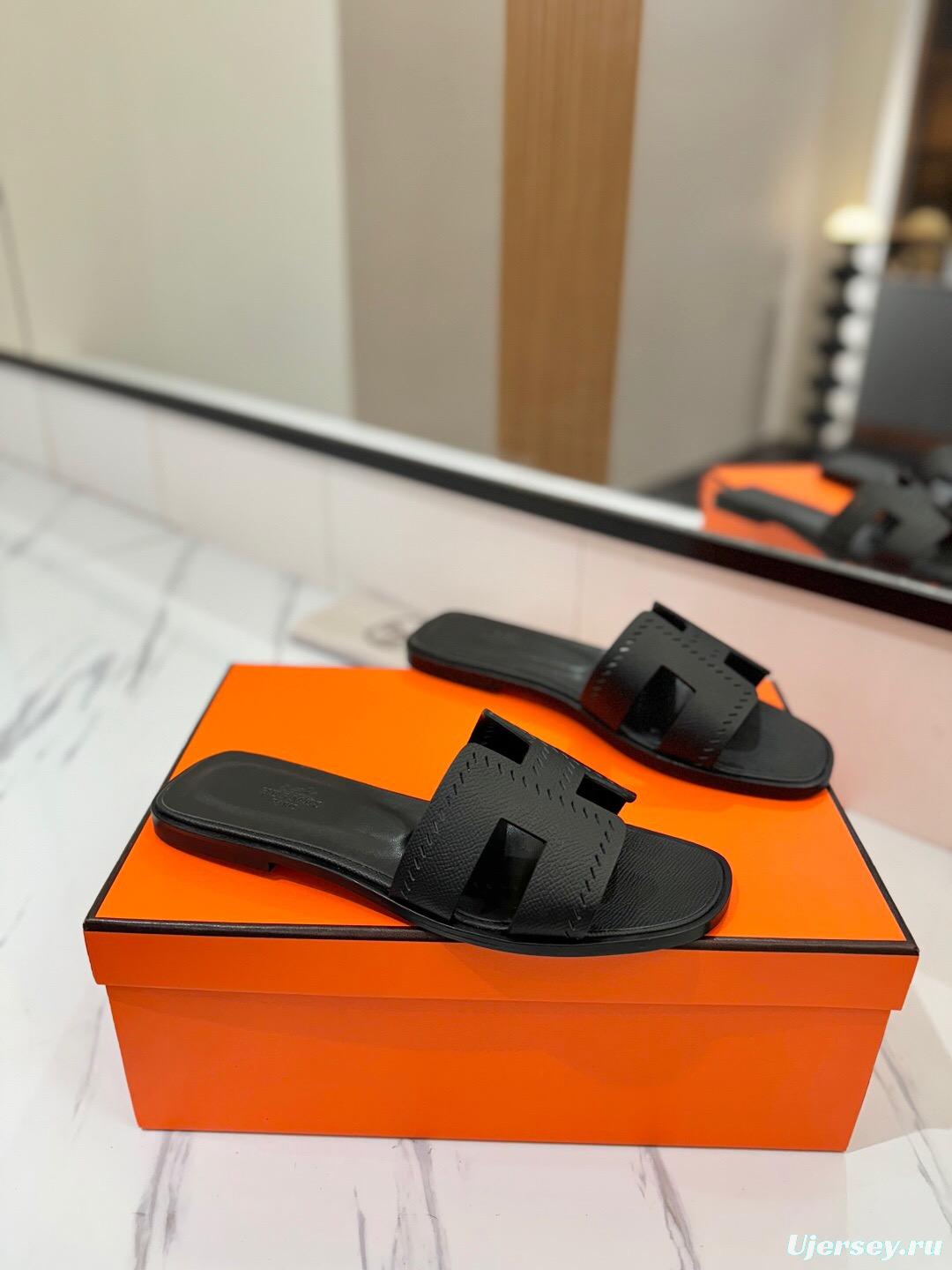 2025 Women Hermès Black Leather Slippers