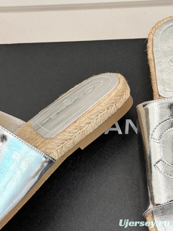 2025 Slippers Chanel Silver Leather Espadrille CC KFY00230