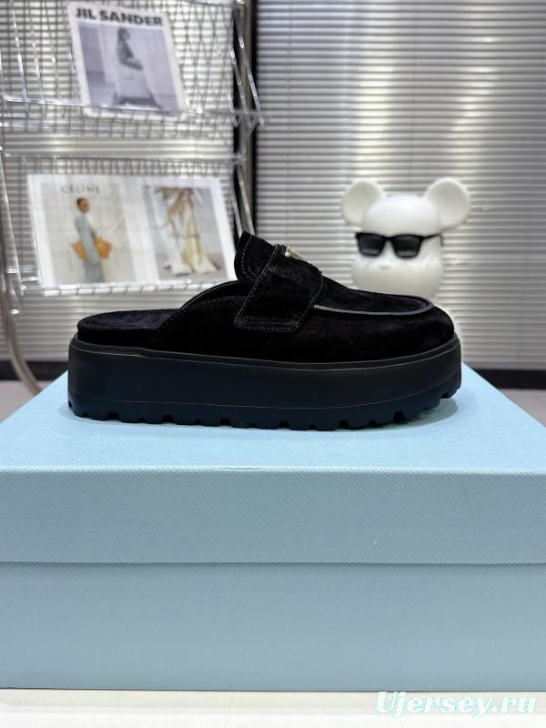 2025 Women Prada Black Velvet Mules
