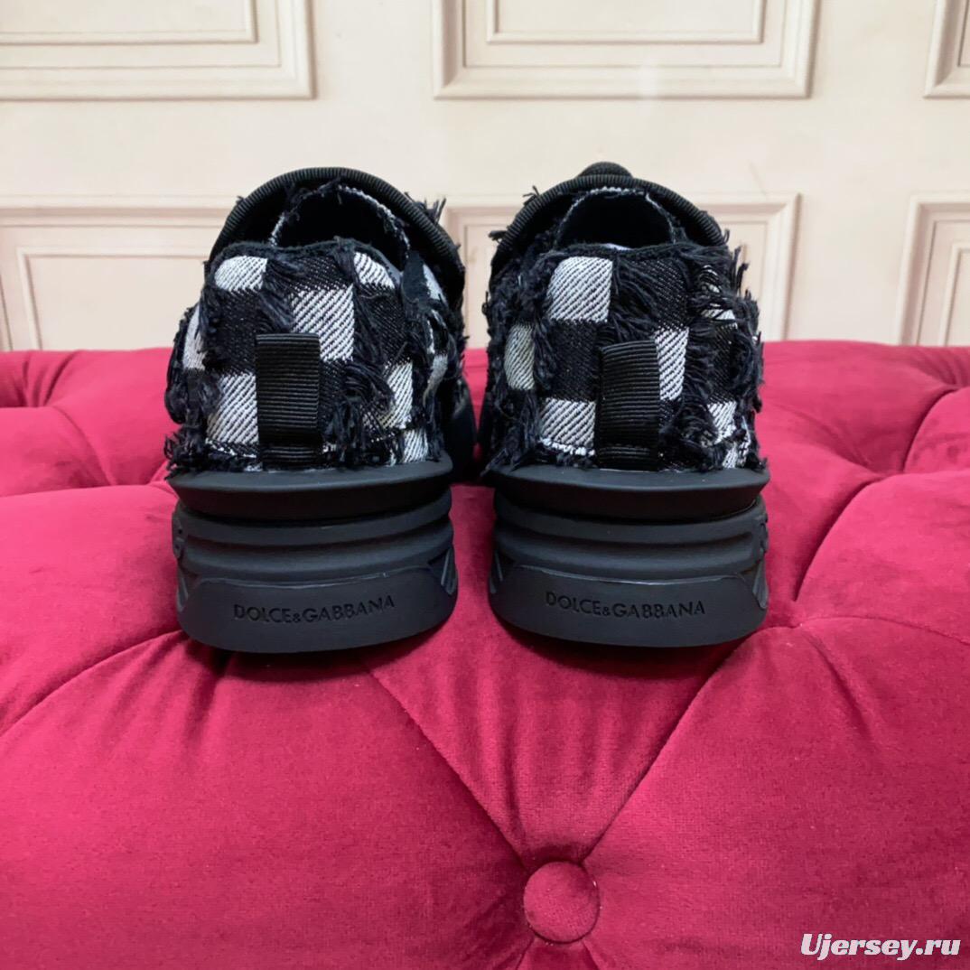 2025 Unisex Dolce & Gabbana Black White Fur Canvas Sneakers