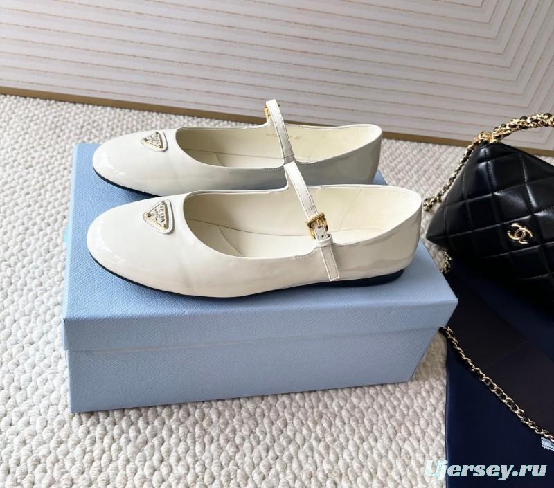 2025 Women Prada White Patent Leather Mary Jane Flat Shoes