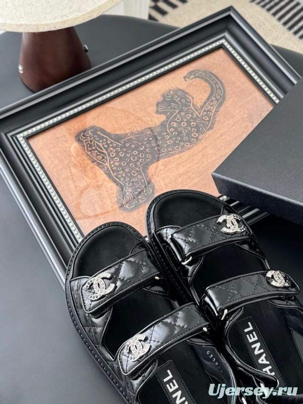 2025 Women Chanel Black Patent Leather Sandals LY00320