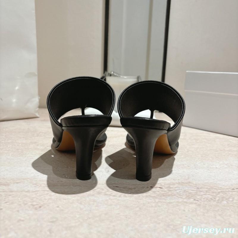 2025 Toteme Black Calf Leather Slippers KFY00280