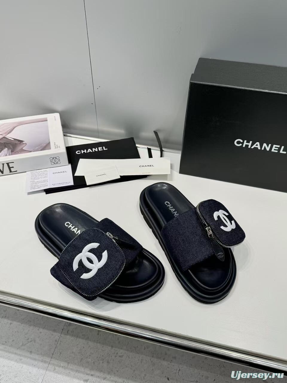 2025 Slippers Chanel Black Fabric Slippers