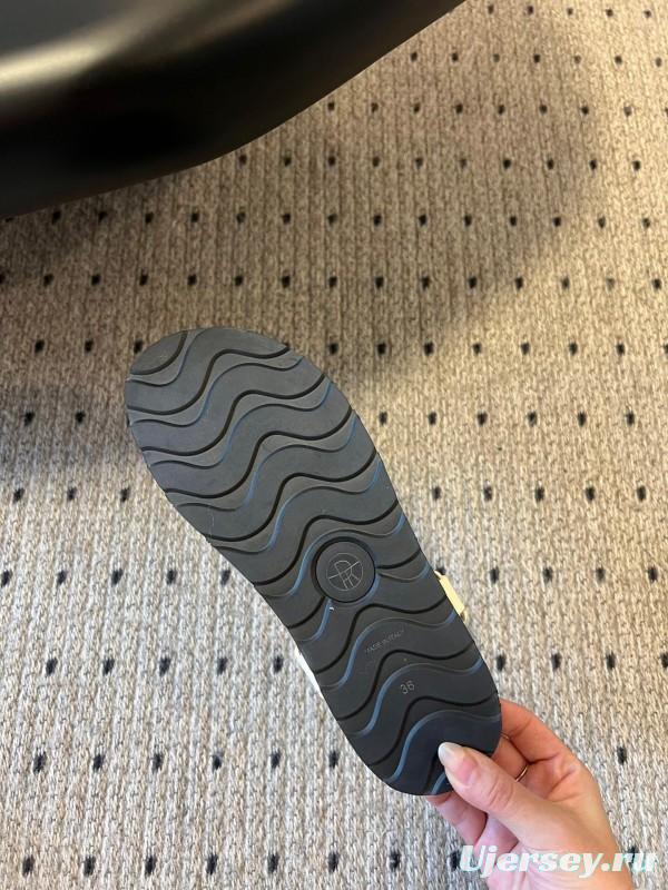 2025 Women The Row White Leather Flat Sandals