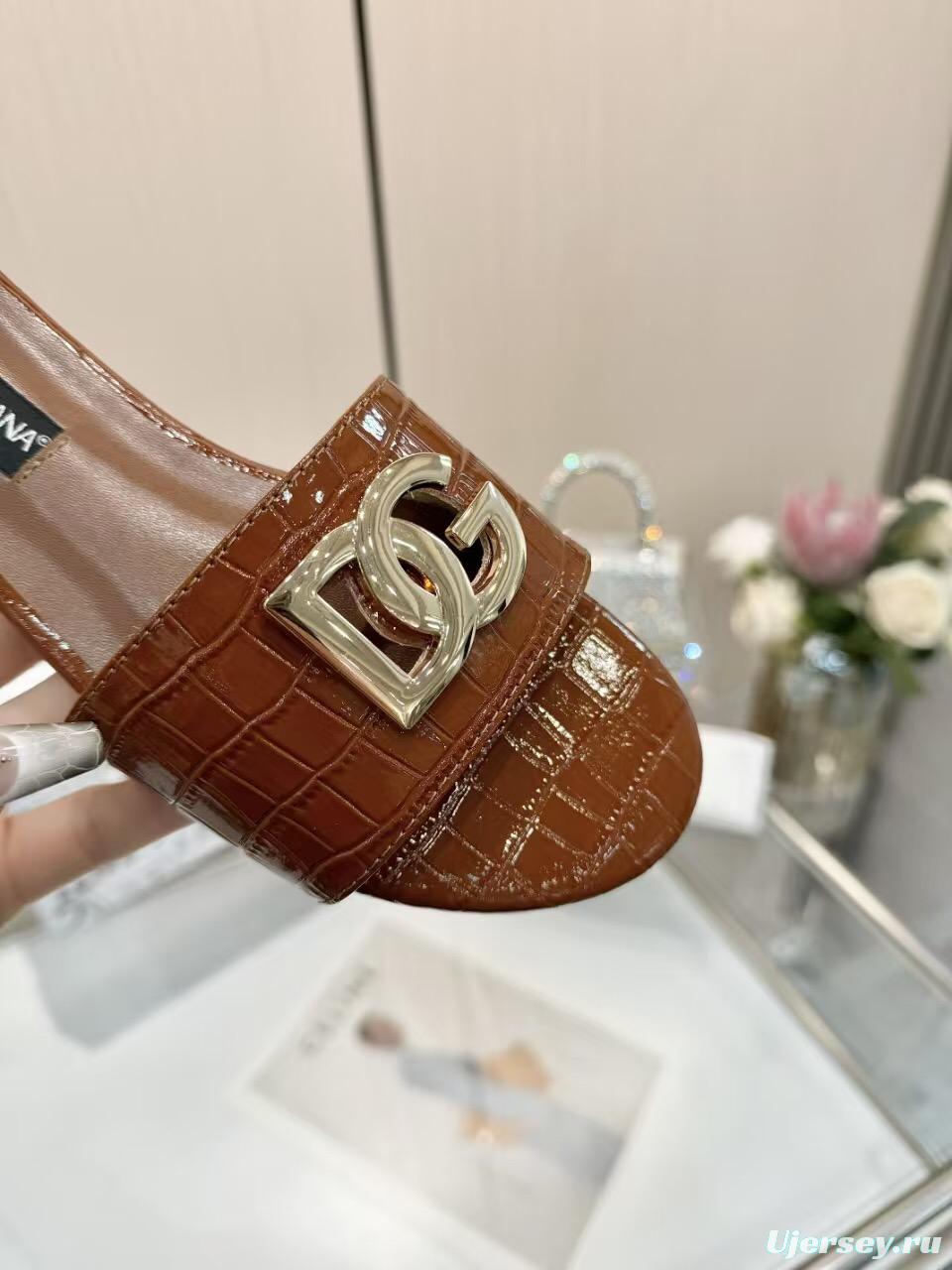 2025 Women Dolce & Gabbana Brown Leather Slippers LY00190