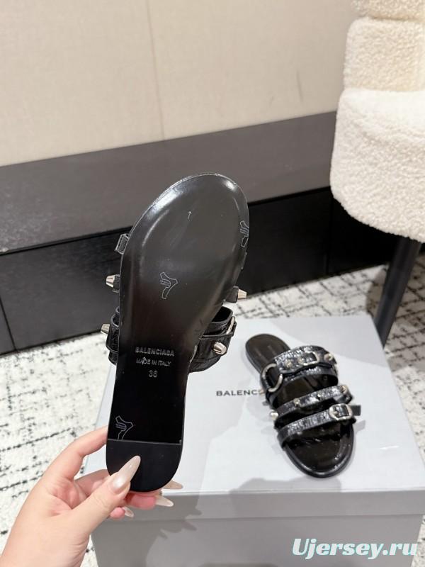 2025 Slippers Balenciaga Black Leather Metal Buckle KFY00289