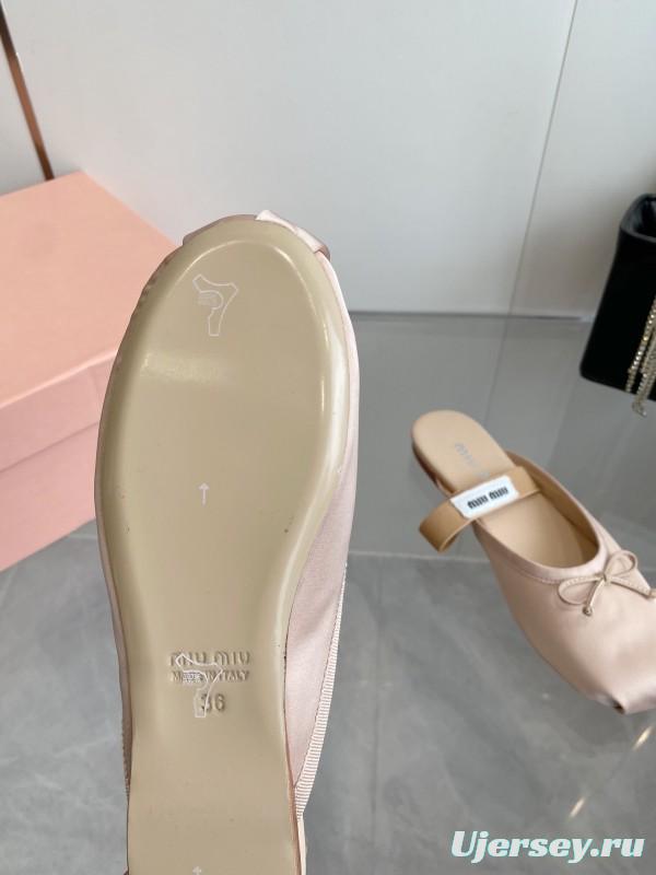 2025 Women Miu Miu Beige Satin Slippers KFY00280