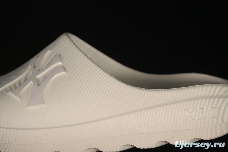 New York Yankees MLB Skipper Slide Summer Casual Sandals - 3ALPS015350IVS